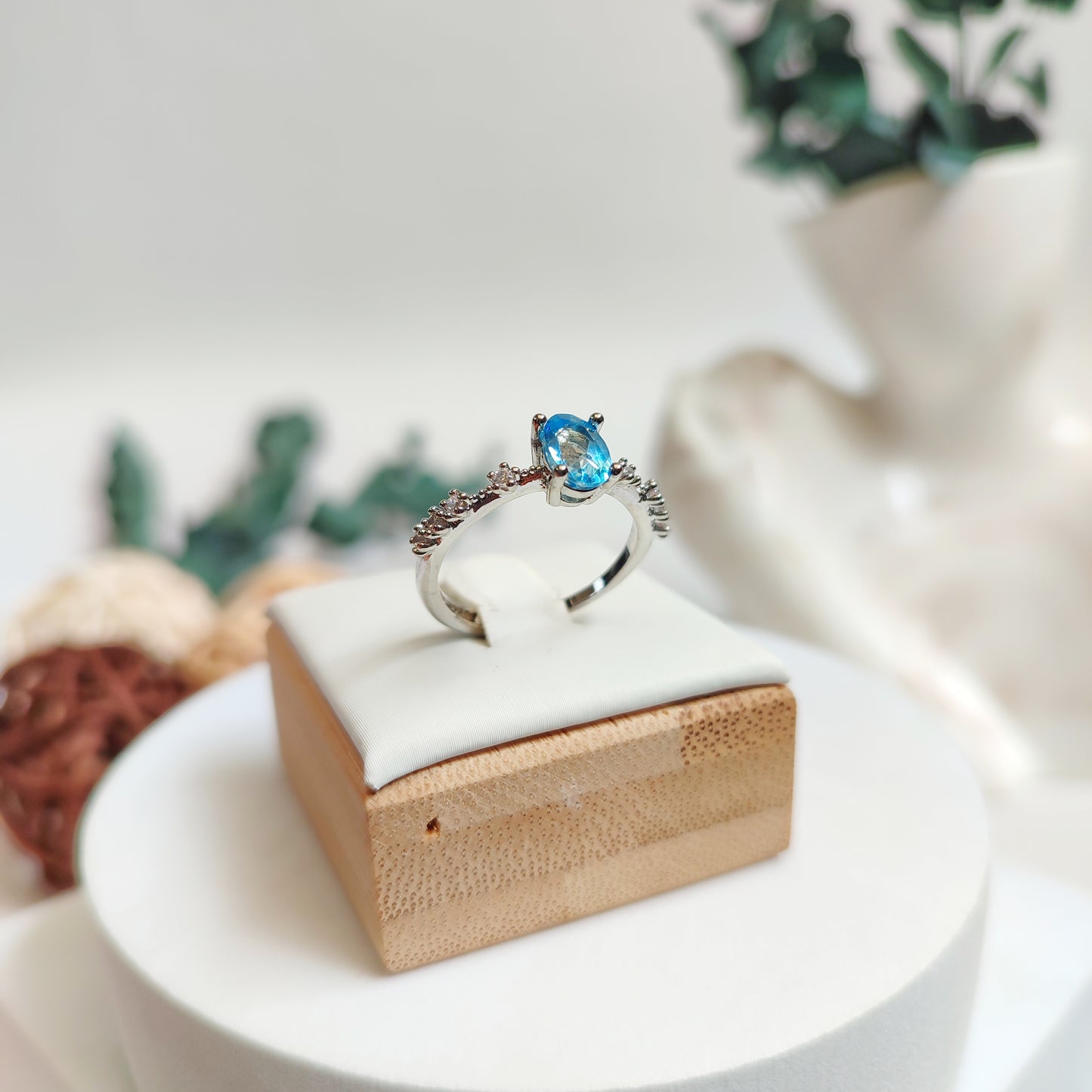 ANILLO DE TOPACIO AZUL